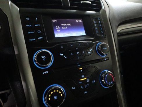 Used 2017 Ford Fusion S FWD image 13
