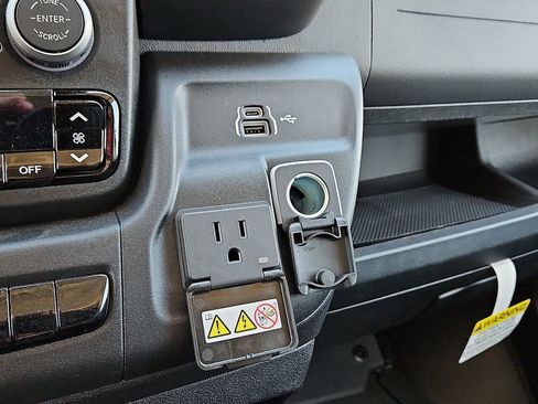 New 2026 RAM ProMaster 2500 w/ Quick Order Package 22G SLT FWD image 15