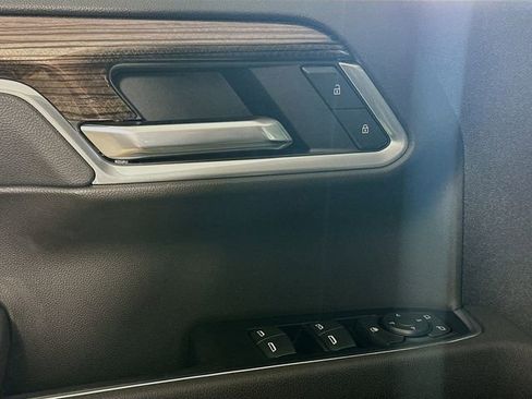 New 2026 Chevrolet Silverado 1500 LT w/ LPO, Dark Essentials Package image 18