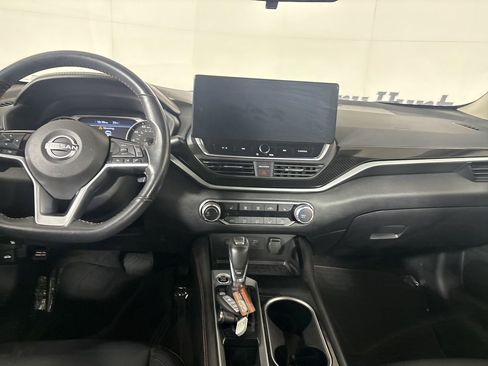 Used 2023 Nissan Altima 2.5 SR w/ SR Premium Package FWD image 18