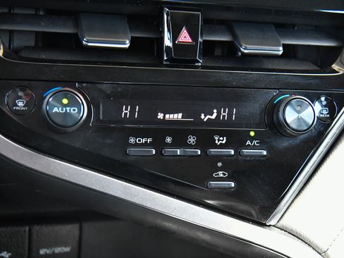 Used 2024 Toyota Camry LE image 21