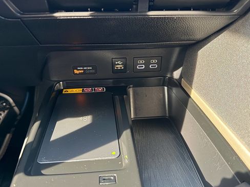 Used 2025 Toyota Camry LE image 35