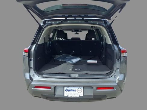 New 2026 Nissan Pathfinder SL image 8