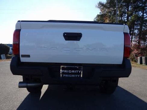 Used 2024 Toyota Tacoma SR image 5