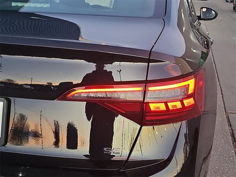 Used 2024 Volkswagen Jetta SE image 34