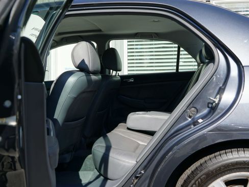 Used 2004 Honda Accord EX image 27