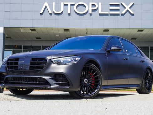 Used 2022 Mercedes-Benz S 580 4MATIC Sedan image 1