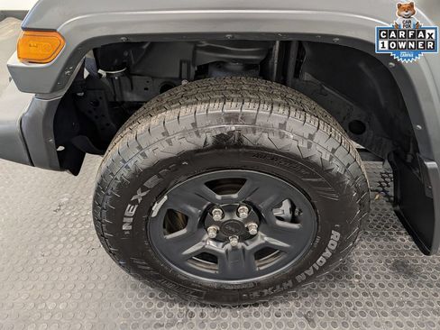 Used 2025 Jeep Wrangler Sport AWD/4WD image 7