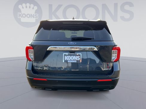 Certified 2024 Ford Explorer XLT image 5