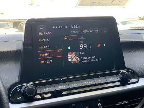 Used 2023 Kia Forte LXS w/ LXS Technology Package FWD image 10