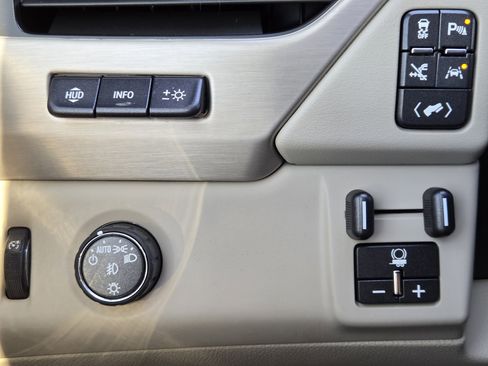 Used 2019 GMC Yukon Denali w/ Denali Ultimate Package image 26