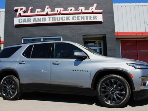Used 2023 Chevrolet Traverse RS AWD/4WD image 14