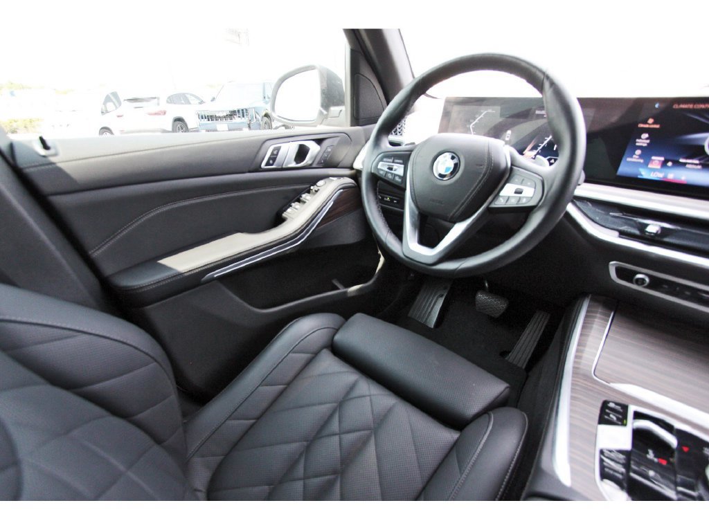 Used 2025 BMW X5 sDrive40i w/ Parking Assistance Package RWD image 9