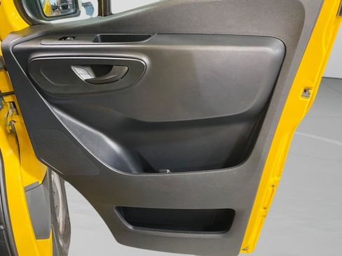 Used 2021 Mercedes-Benz Sprinter 2500 image 18