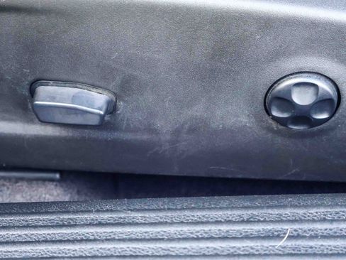 Used 2016 Dodge Challenger R/T Scat Pack w/ Driver Convenience Group image 11