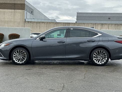 Used 2025 Lexus ES 300h w/ Accessory Package (Z2) FWD image 9