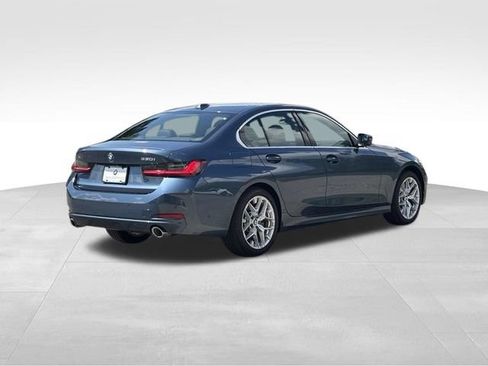 Used 2025 BMW 330i xDrive Sedan w/ Premium Package AWD/4WD image 9