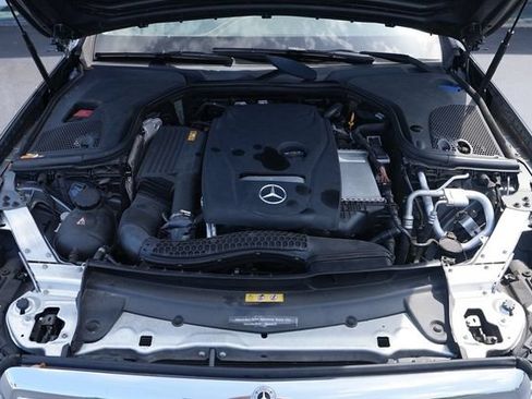 Used 2018 Mercedes-Benz E 300 4MATIC image 22