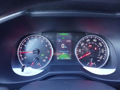 Used 2021 Toyota RAV4 XLE image 18