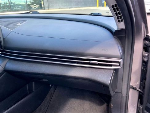 Used 2023 Hyundai Elantra SEL w/ Convenience Package FWD image 14