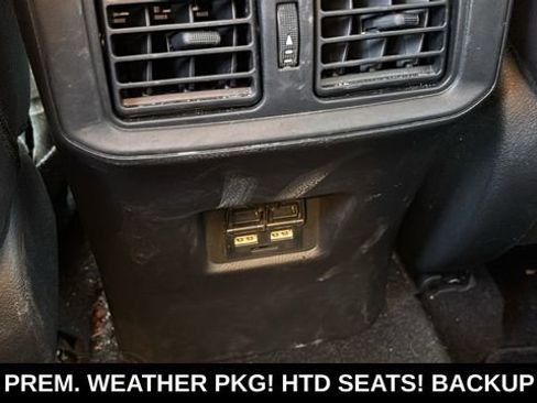 Used 2021 Toyota RAV4 XLE Premium image 8