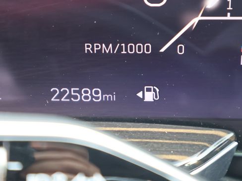 Certified 2025 Cadillac Escalade Premium Luxury AWD/4WD image 26