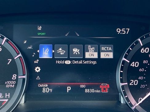 Certified 2025 Toyota Highlander XLE FWD image 18