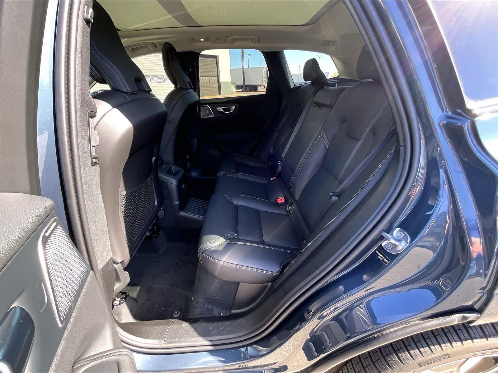 New 2027 Volvo XC60 T8 Ultra AWD/4WD image 12