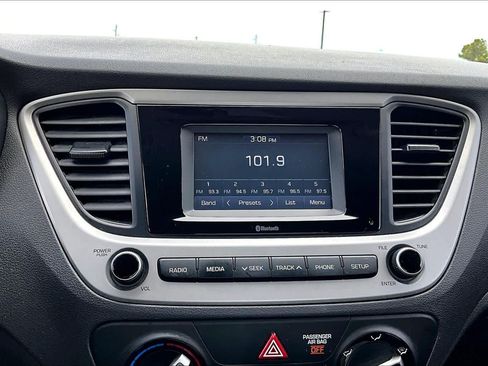 Used 2021 Hyundai Accent SE FWD image 34