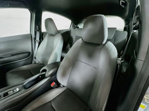 Used 2019 Honda HR-V Sport image 19