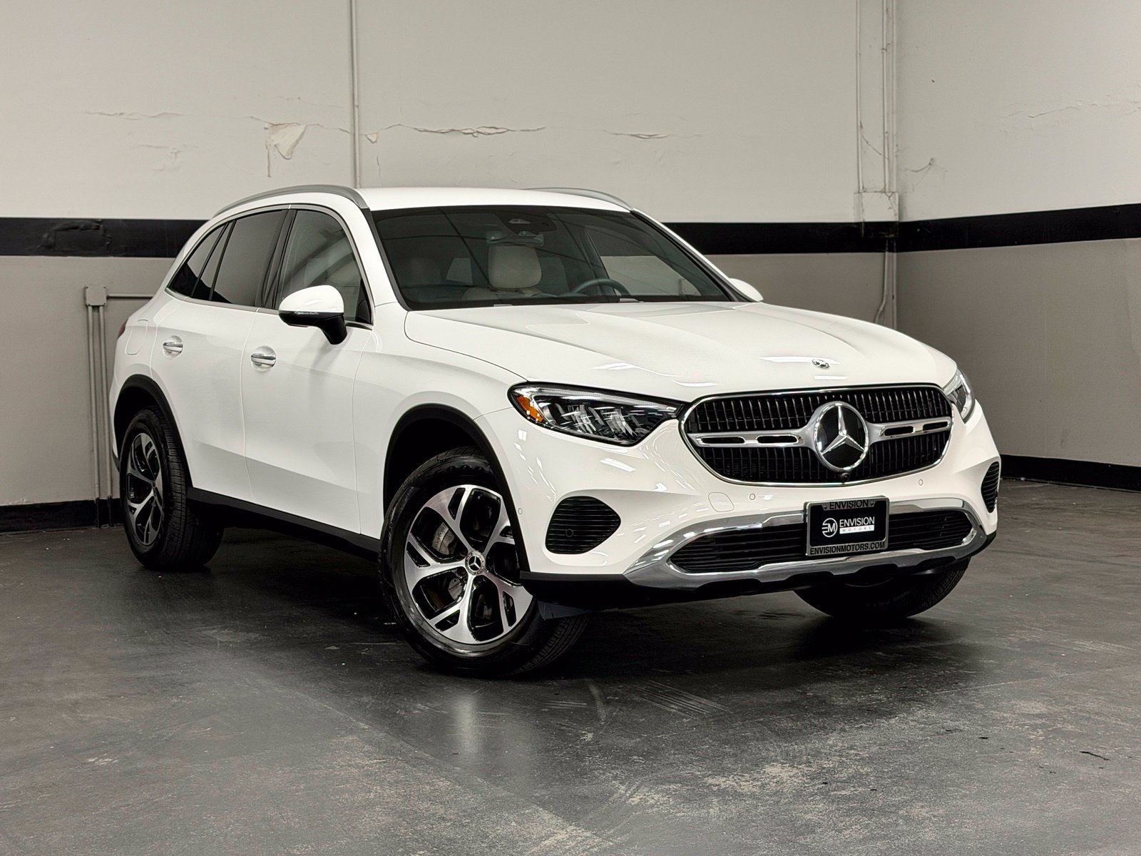 Used 2026 Mercedes-Benz GLC 350e 4MATIC image 2