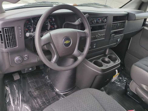 New 2026 Chevrolet Express 2500 Extended RWD image 12