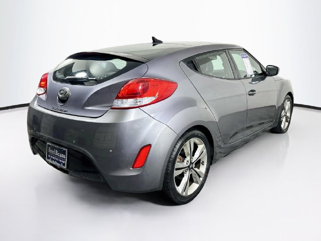Used 2016 Hyundai Veloster w/ Option Group 03 FWD image 9