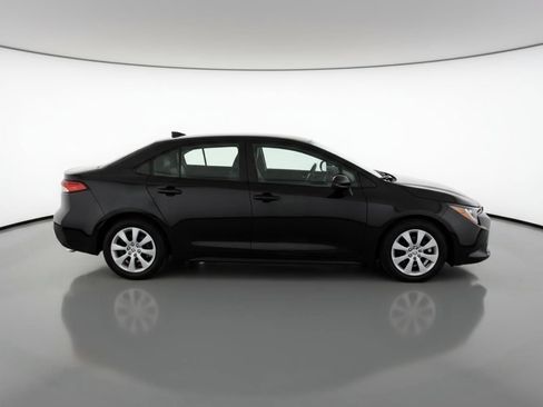 Used 2025 Toyota Corolla LE FWD image 11