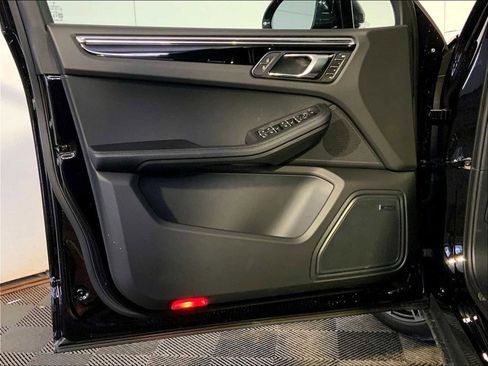 New 2026 Porsche Macan S image 20