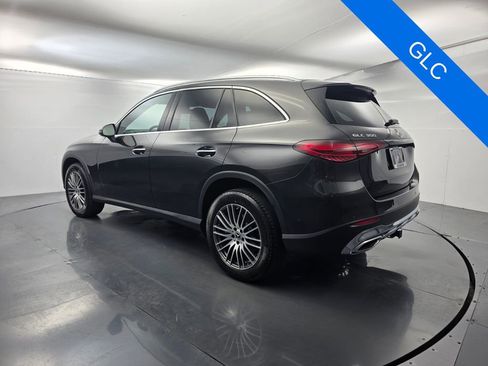 Used 2024 Mercedes-Benz GLC 300 4MATIC image 6