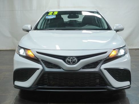 Used 2023 Toyota Camry SE w/ Convenience Package FWD image 9
