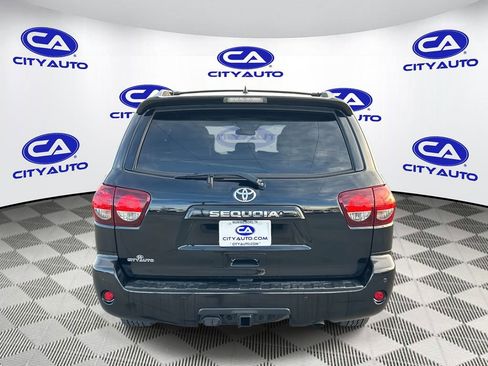 Used 2019 Toyota Sequoia SR5 image 5