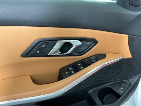 Certified 2025 BMW 330i Sedan w/ Convenience Package RWD image 19
