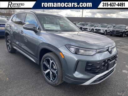 New 2025 Volkswagen Tiguan SE