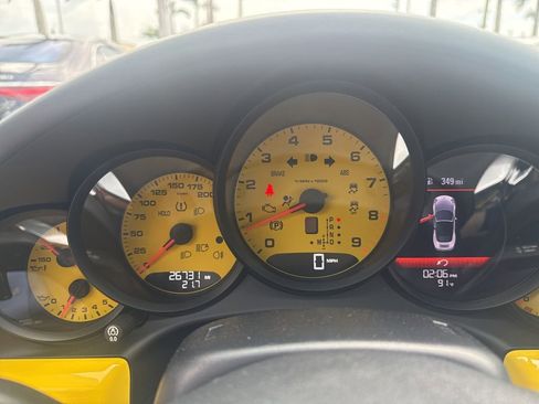 Used 2014 Porsche 911 Carrera RWD image 3