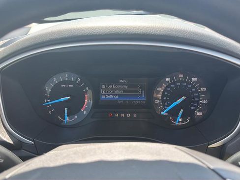 Used 2014 Ford Fusion SE FWD image 33