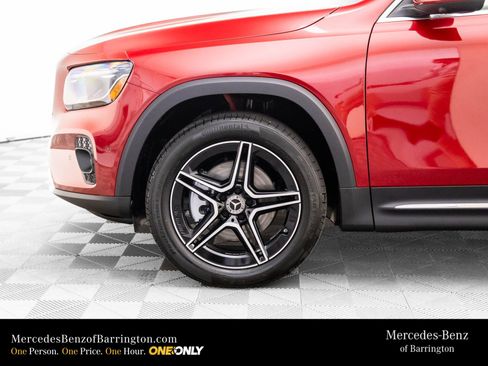 New 2026 Mercedes-Benz GLB 250 4MATIC image 36
