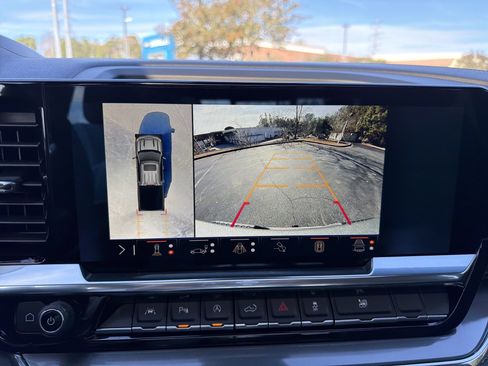 Used 2024 Chevrolet Silverado 1500 High Country w/ Technology Package image 31