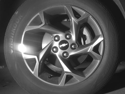 Used 2025 Chevrolet Trax LT FWD image 13