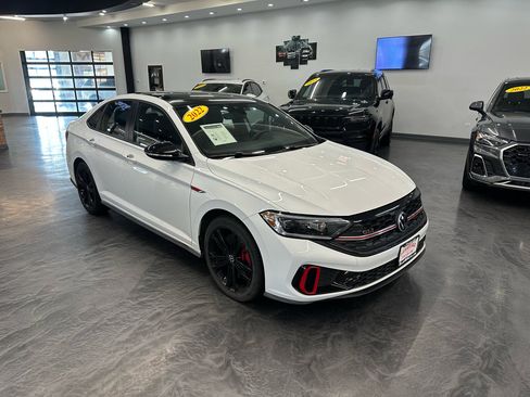 Used 2022 Volkswagen Jetta GLI Autobahn w/ GLI Black Package image 3