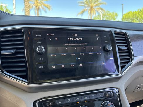 Used 2018 Volkswagen Atlas SEL Premium image 21