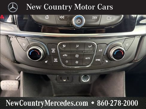 Used 2018 Chevrolet Traverse Premier image 27