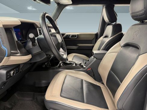 Certified 2023 Ford Bronco Wildtrak AWD/4WD image 4