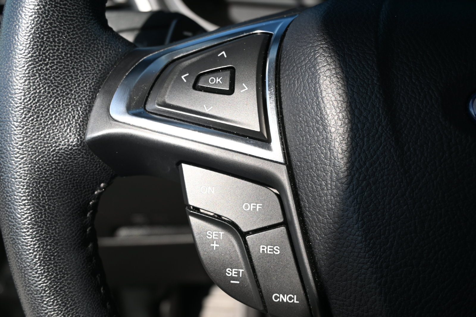 Used 2023 Ford Edge SEL w/ Convenience Package AWD/4WD image 13